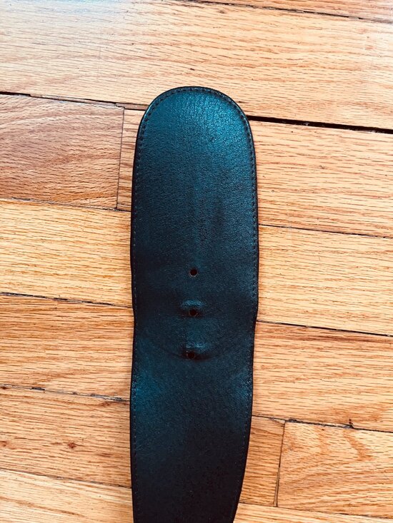Vintage Donna Karan black belt with gold-tone buckle, Size M. main image 5
